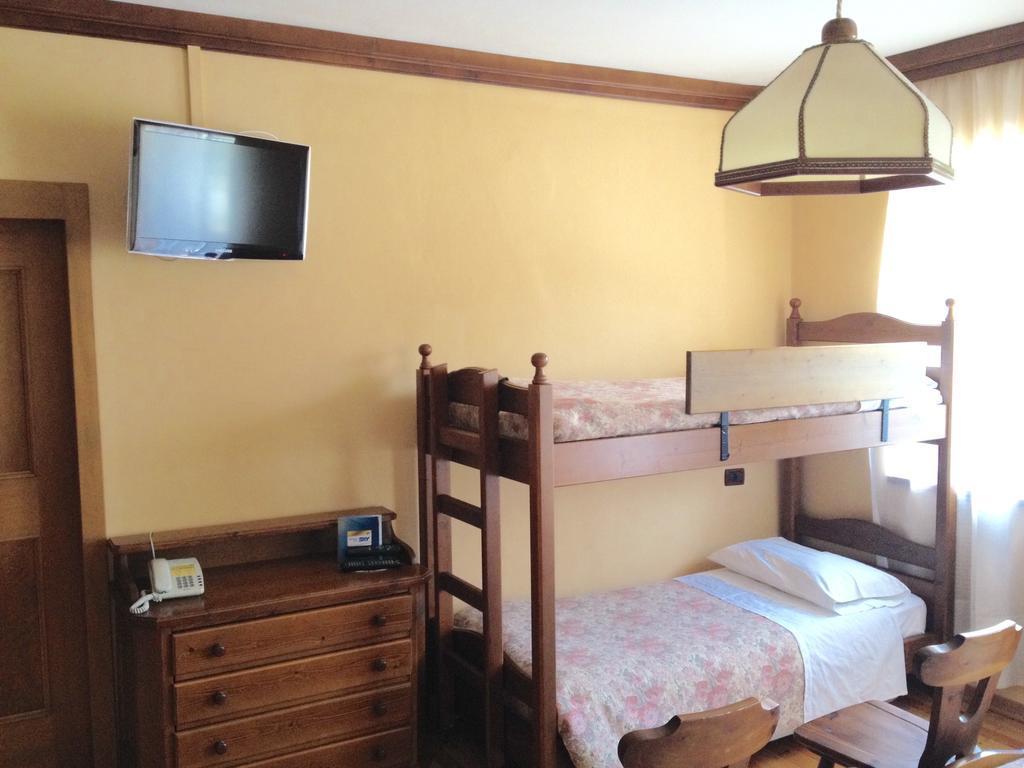 Albergo Garni Ajarnola Auronzo di Cadore Zimmer foto