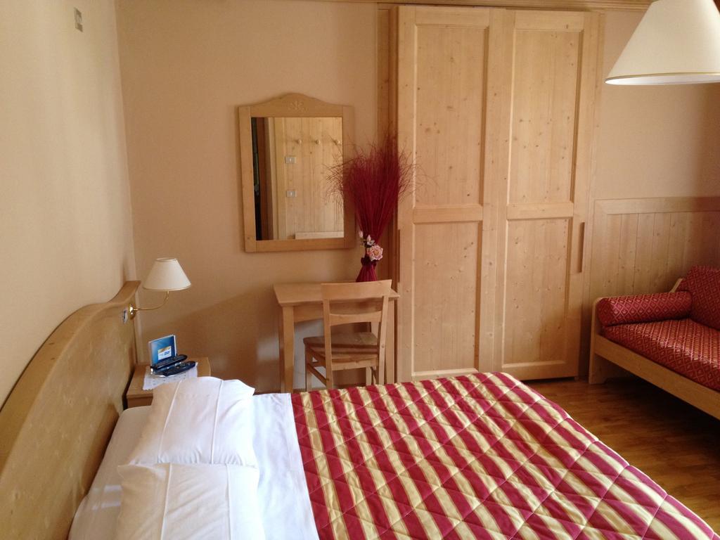 Albergo Garni Ajarnola Auronzo di Cadore Zimmer foto