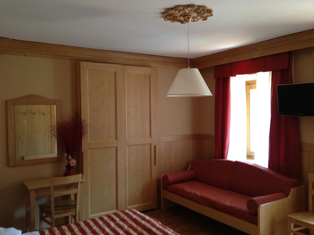 Albergo Garni Ajarnola Auronzo di Cadore Zimmer foto